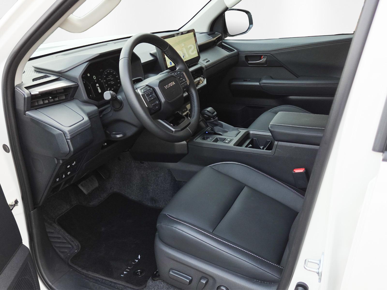 TOYOTA Hilux Double Cab.-Pick-up 2.8 D-4D MHEV 204 Style-image-11