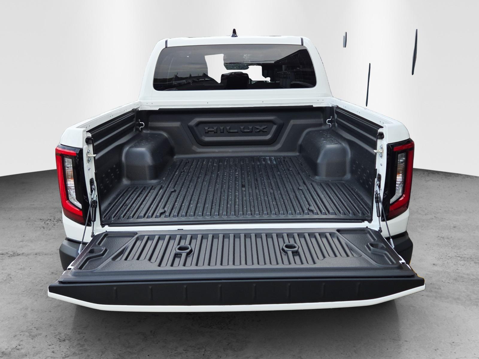 TOYOTA Hilux Double Cab.-Pick-up 2.8 D-4D MHEV 204 Style-image-8