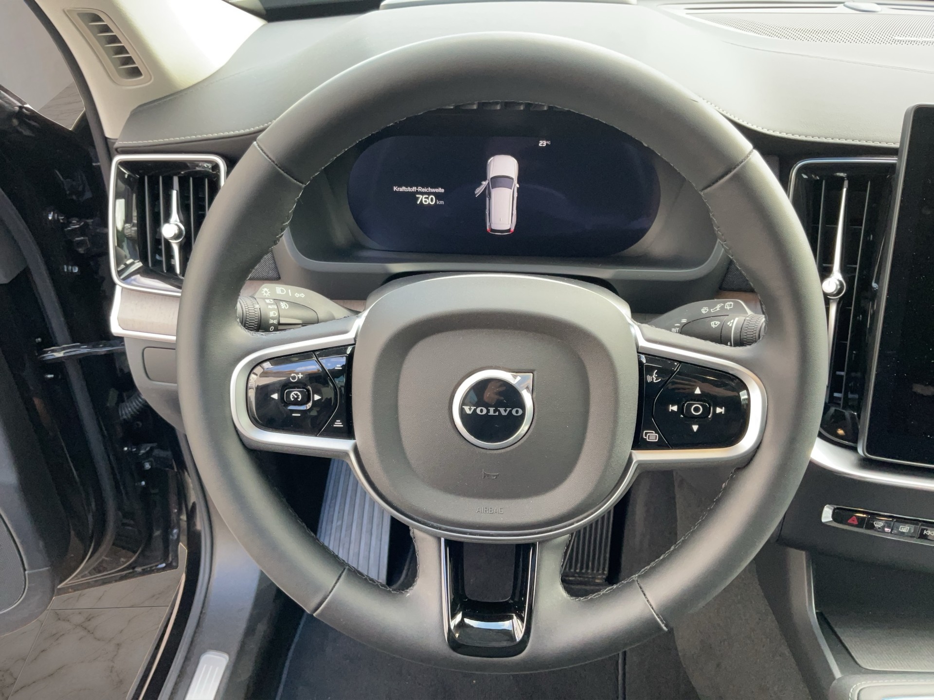 VOLVO XC90 2.0 B5 MH Plus Bright AWD-image-14