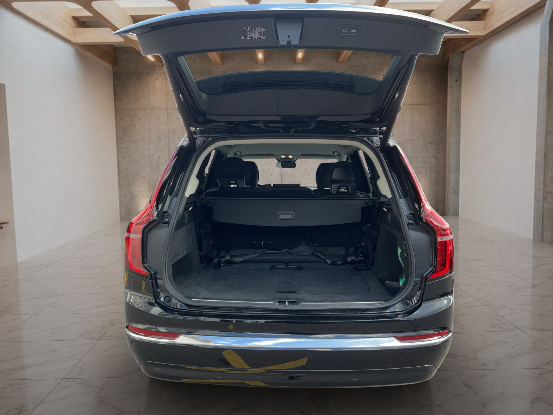 VOLVO XC90 2.0 B5 MH Plus Bright AWD-image-12