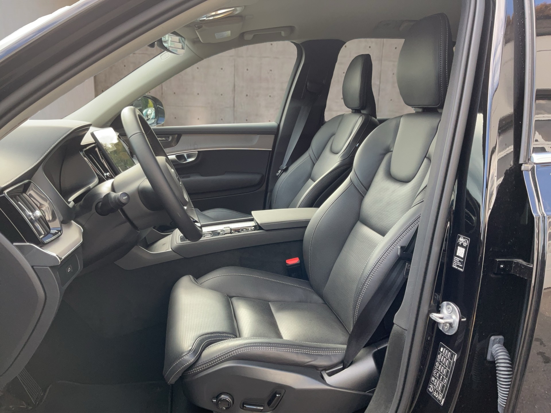 VOLVO XC90 2.0 B5 MH Plus Bright AWD-image-10