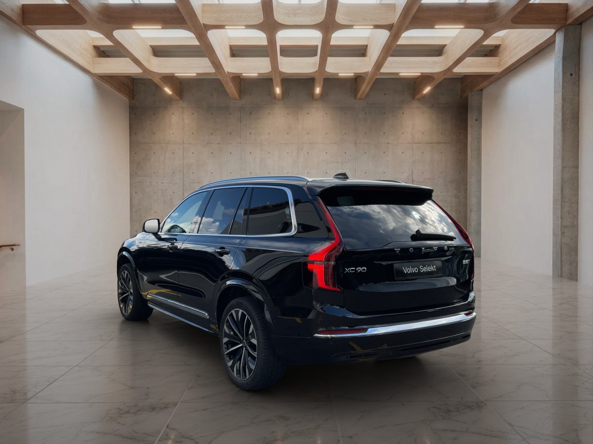 VOLVO XC90 2.0 B5 MH Plus Bright AWD-showroom-element-3