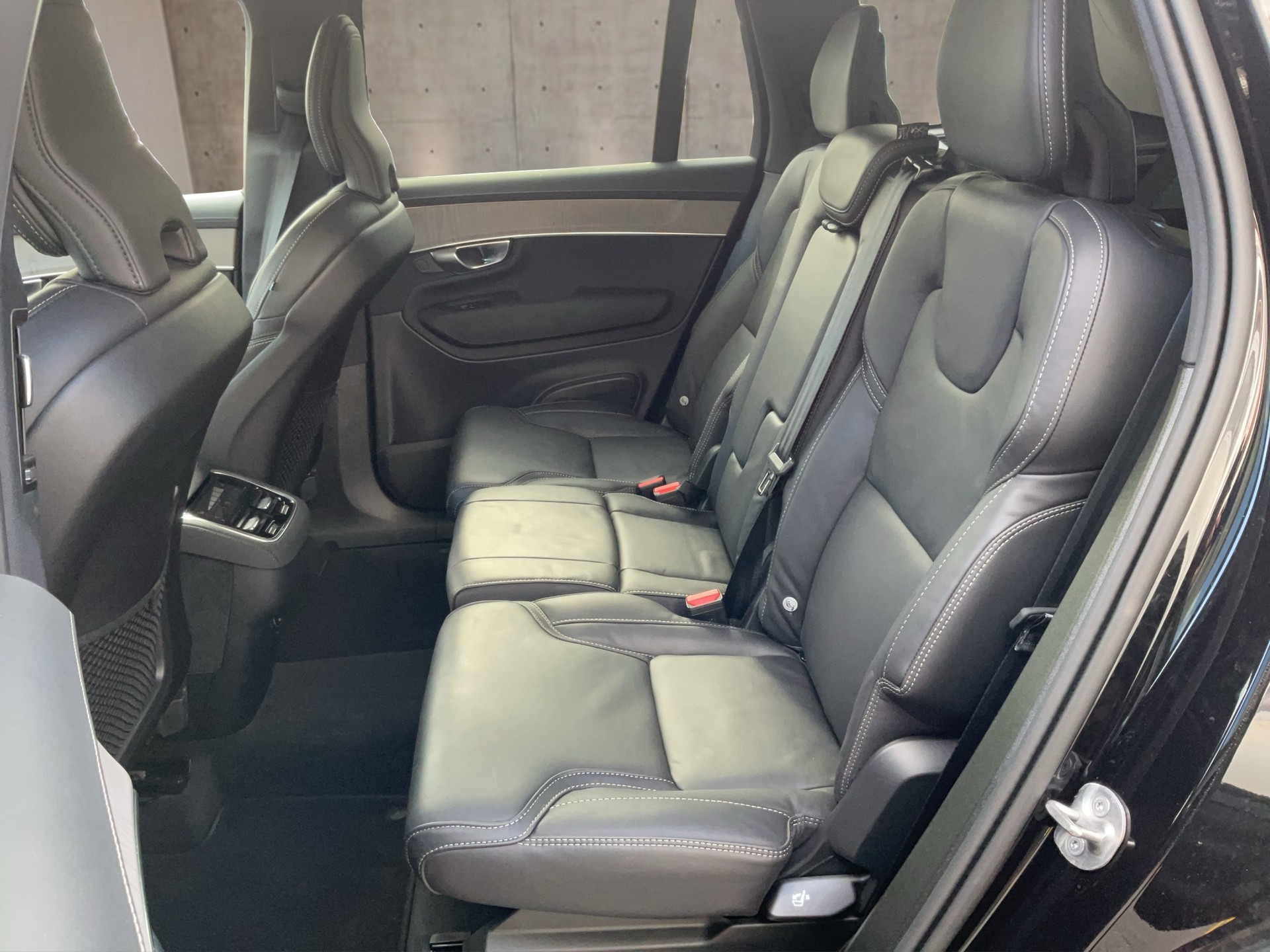 VOLVO XC90 2.0 B5 MH Plus Bright AWD-image-11