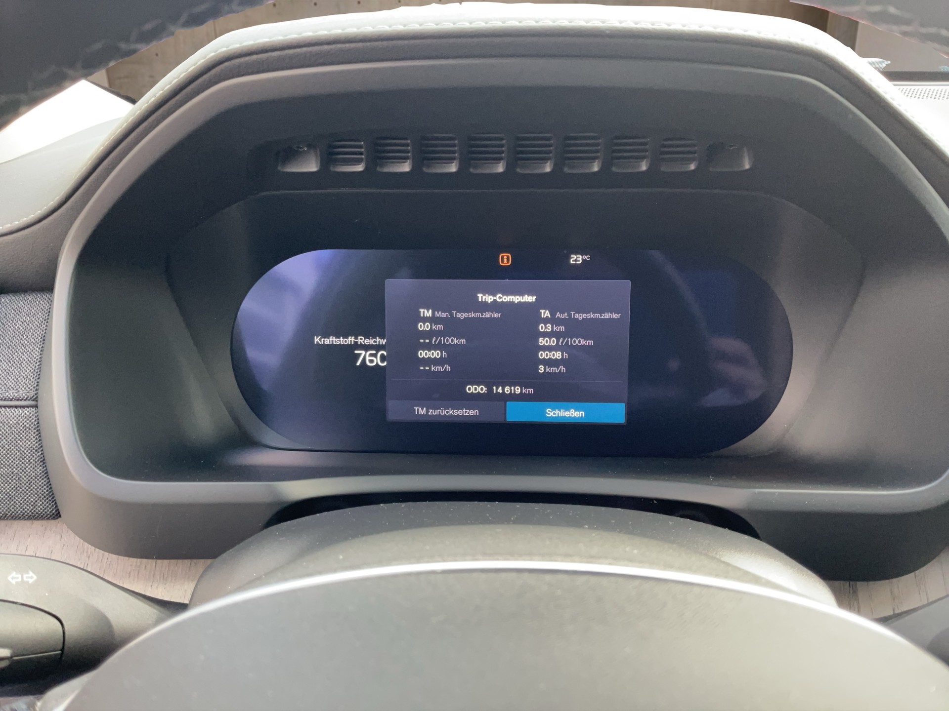 VOLVO XC90 2.0 B5 MH Plus Bright AWD-image-17