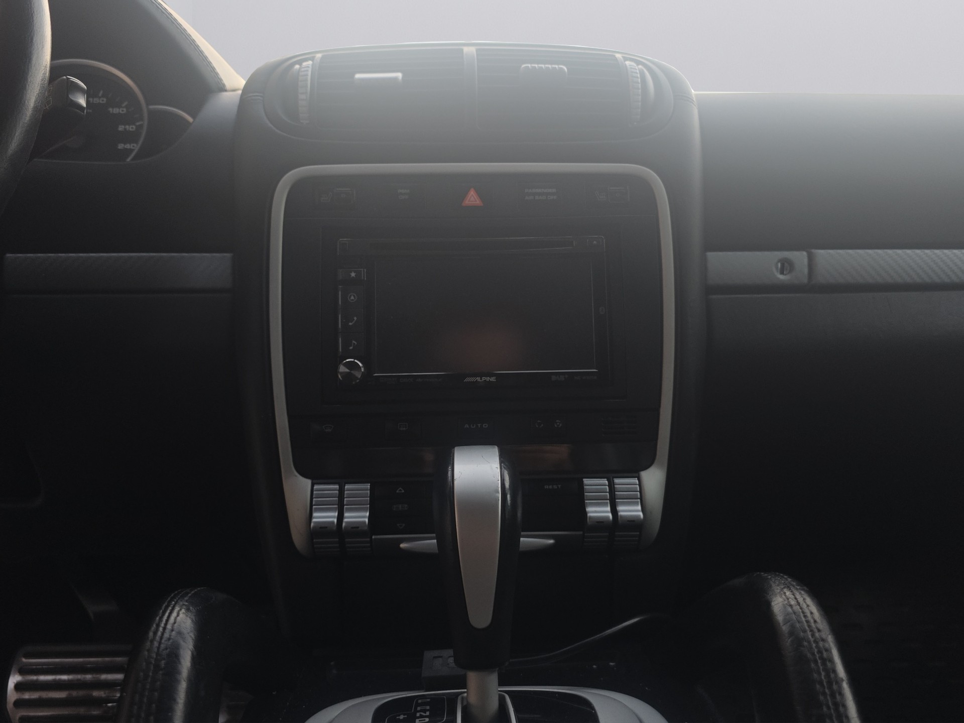 PORSCHE Cayenne S-image-13