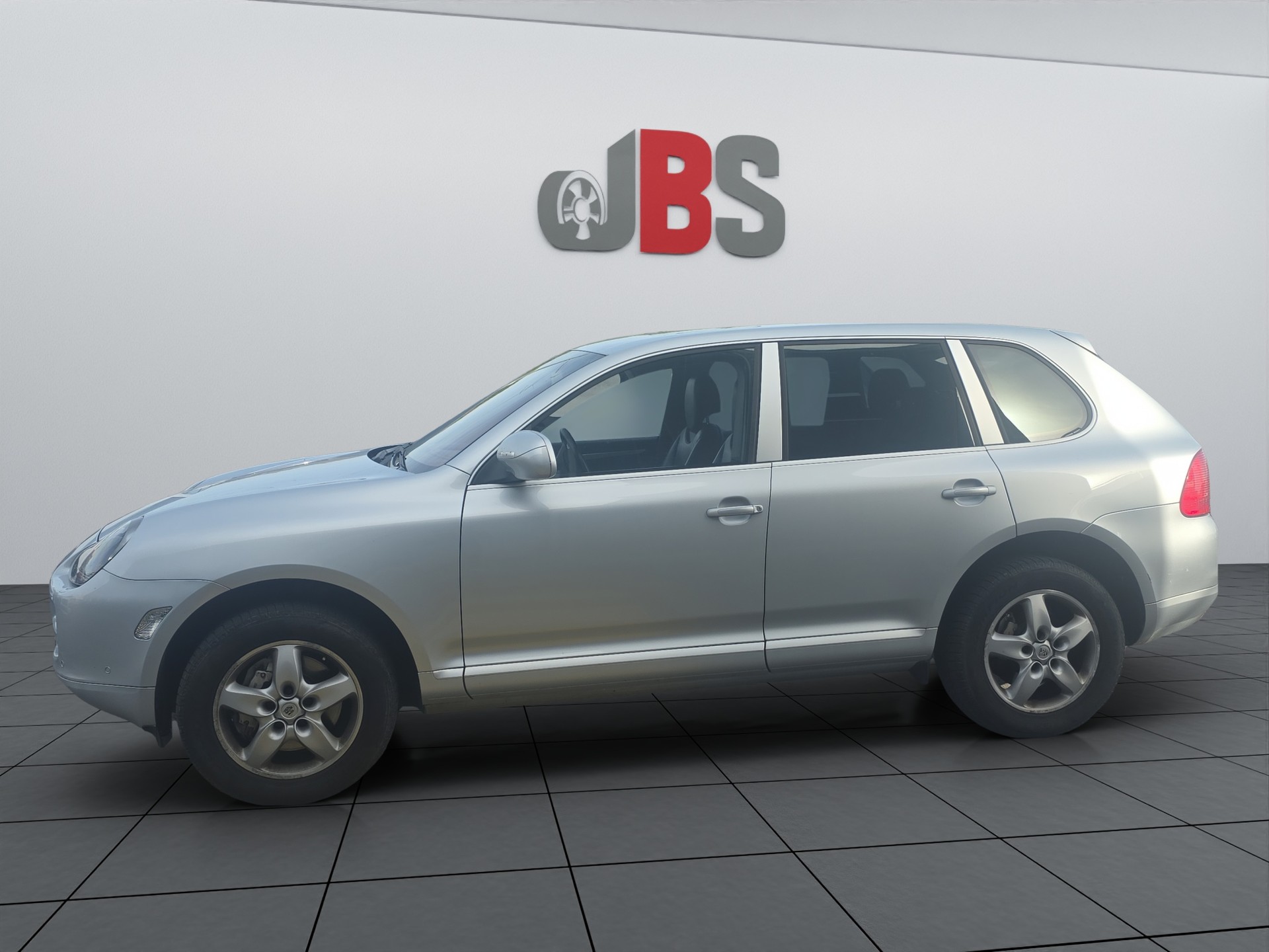 PORSCHE Cayenne S-showroom-element-1