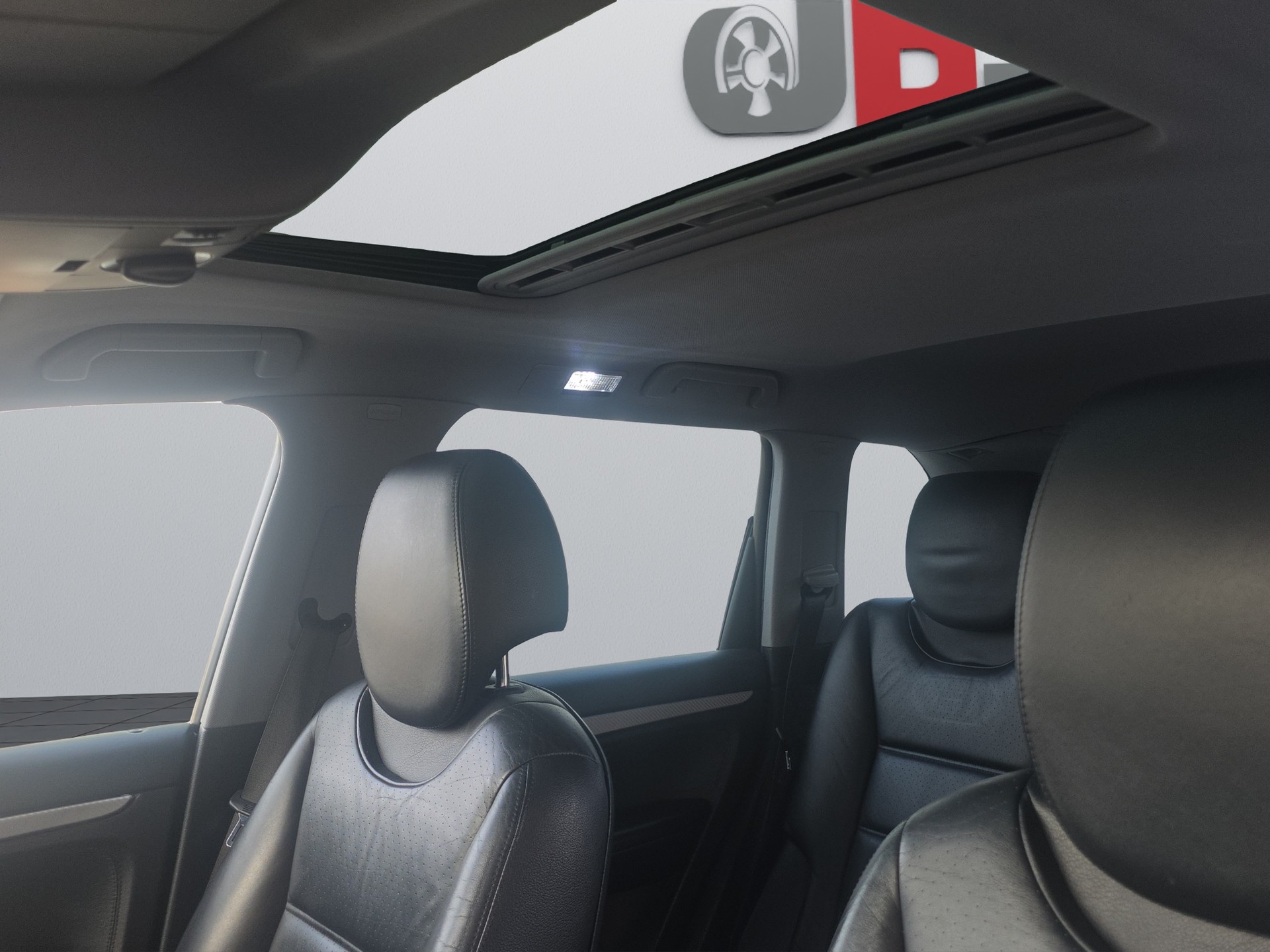 PORSCHE Cayenne S-image-19