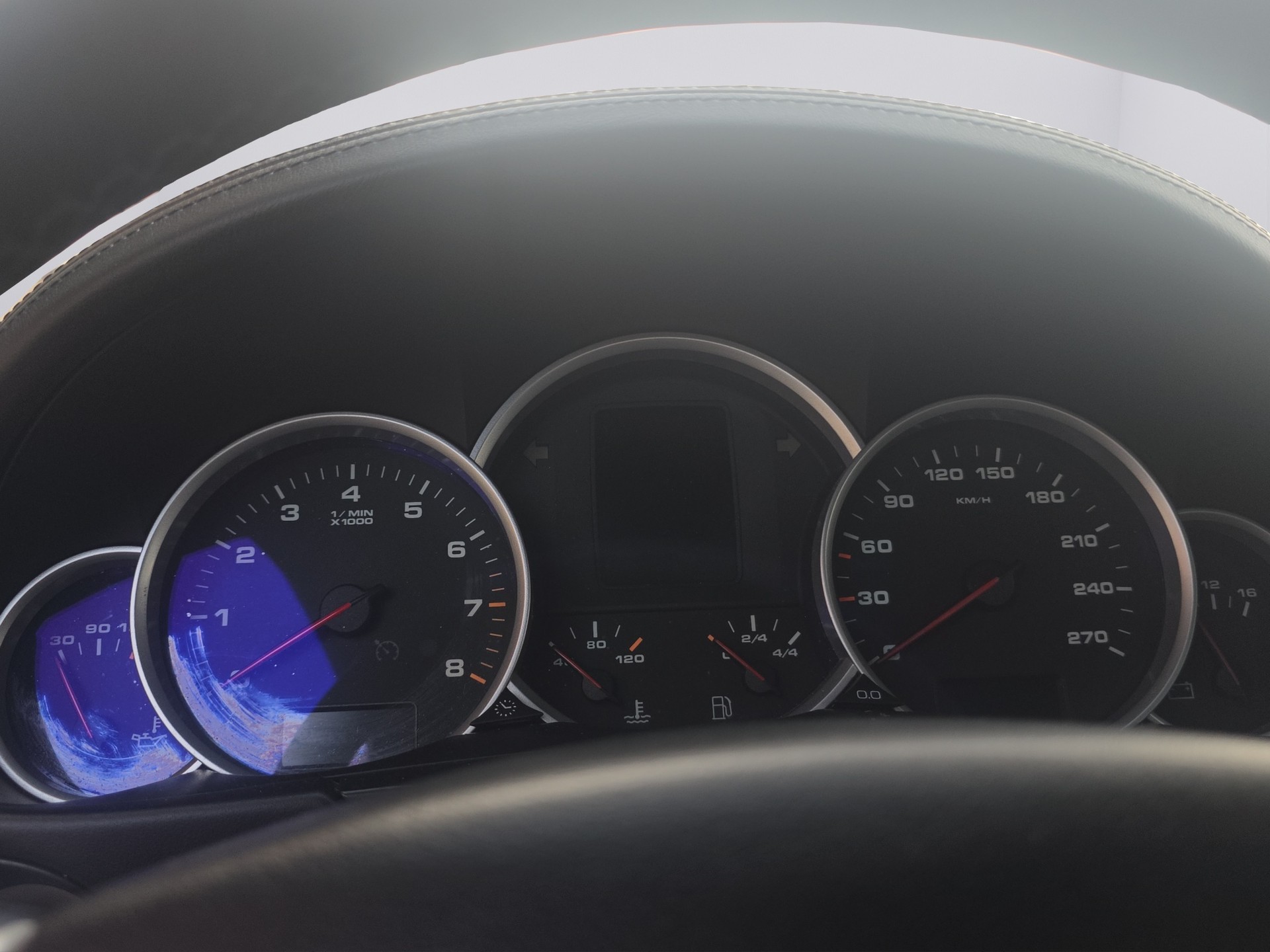PORSCHE Cayenne S-image-10
