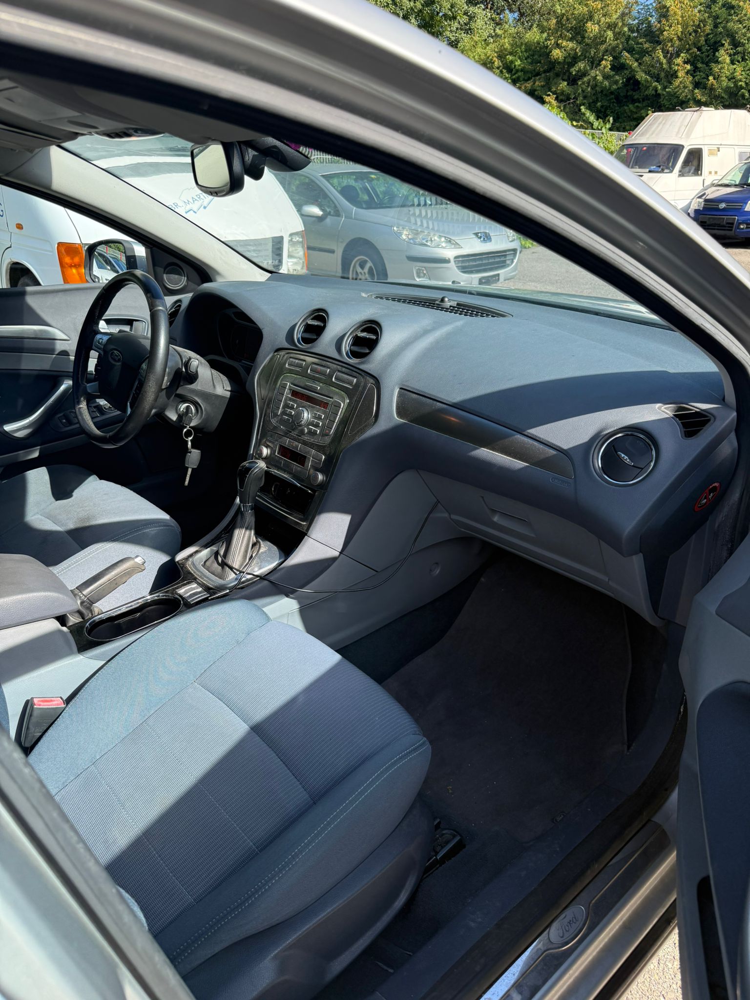 FORD Mondeo 2.3i 16V Titanium Automatic-image-5