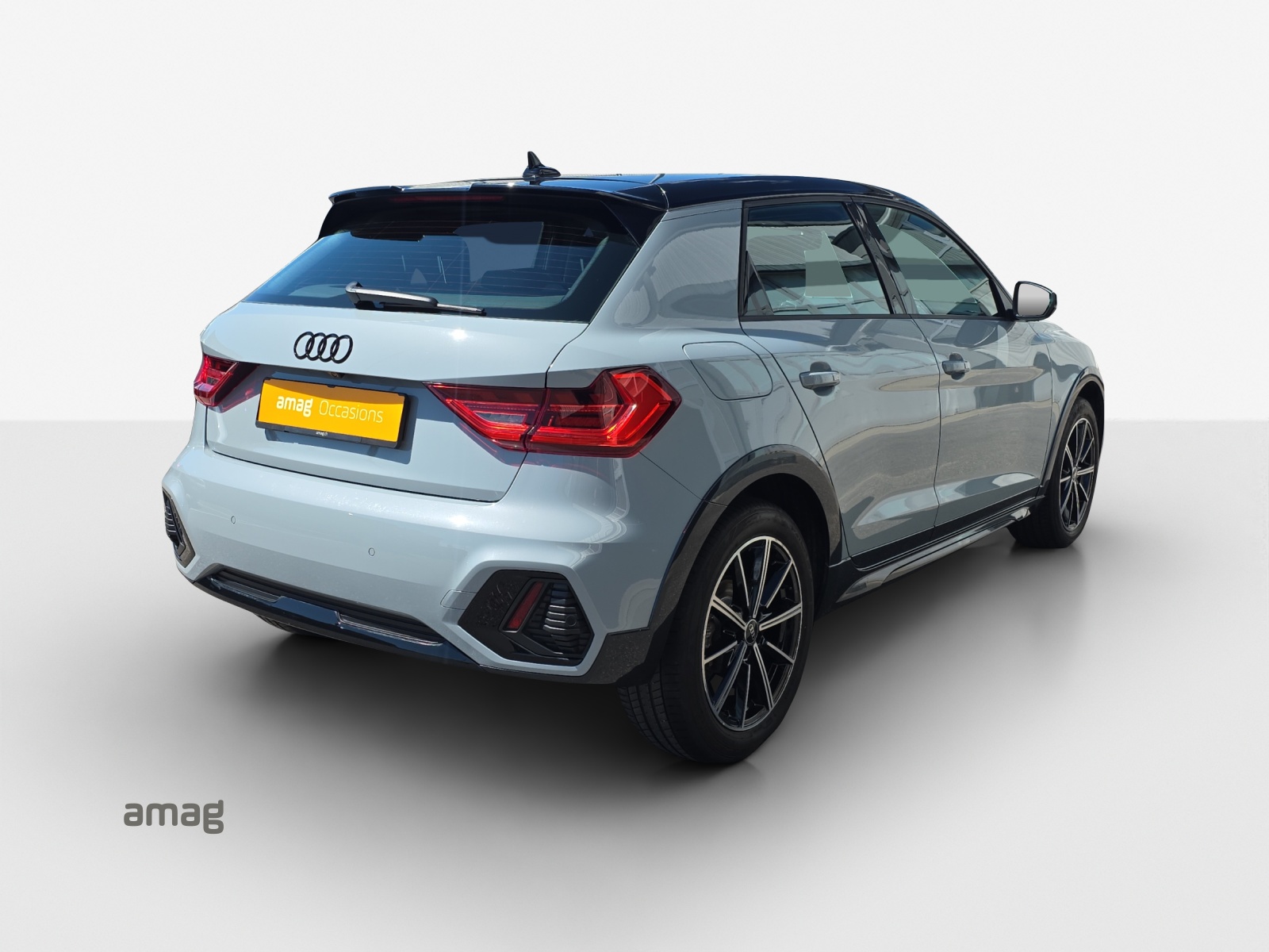 AUDI A1 City Carver 30 TFSI Attraction S-tronic-image-4