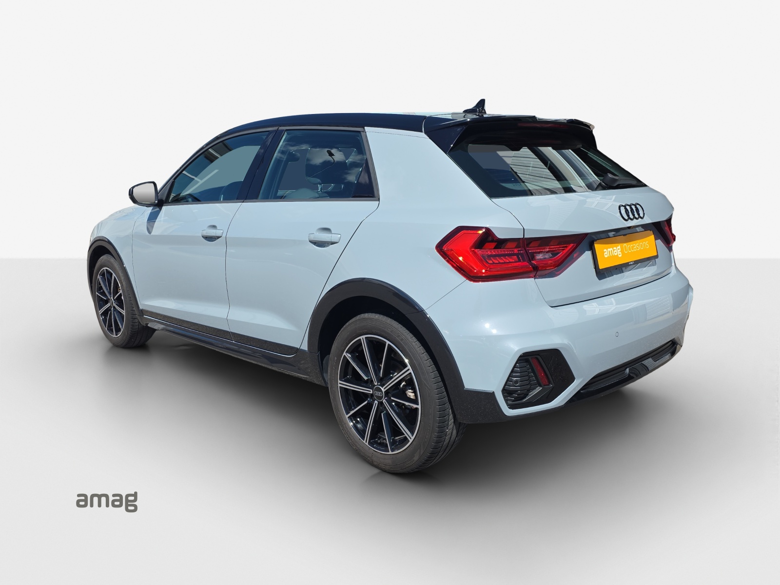 AUDI A1 City Carver 30 TFSI Attraction S-tronic-image-2