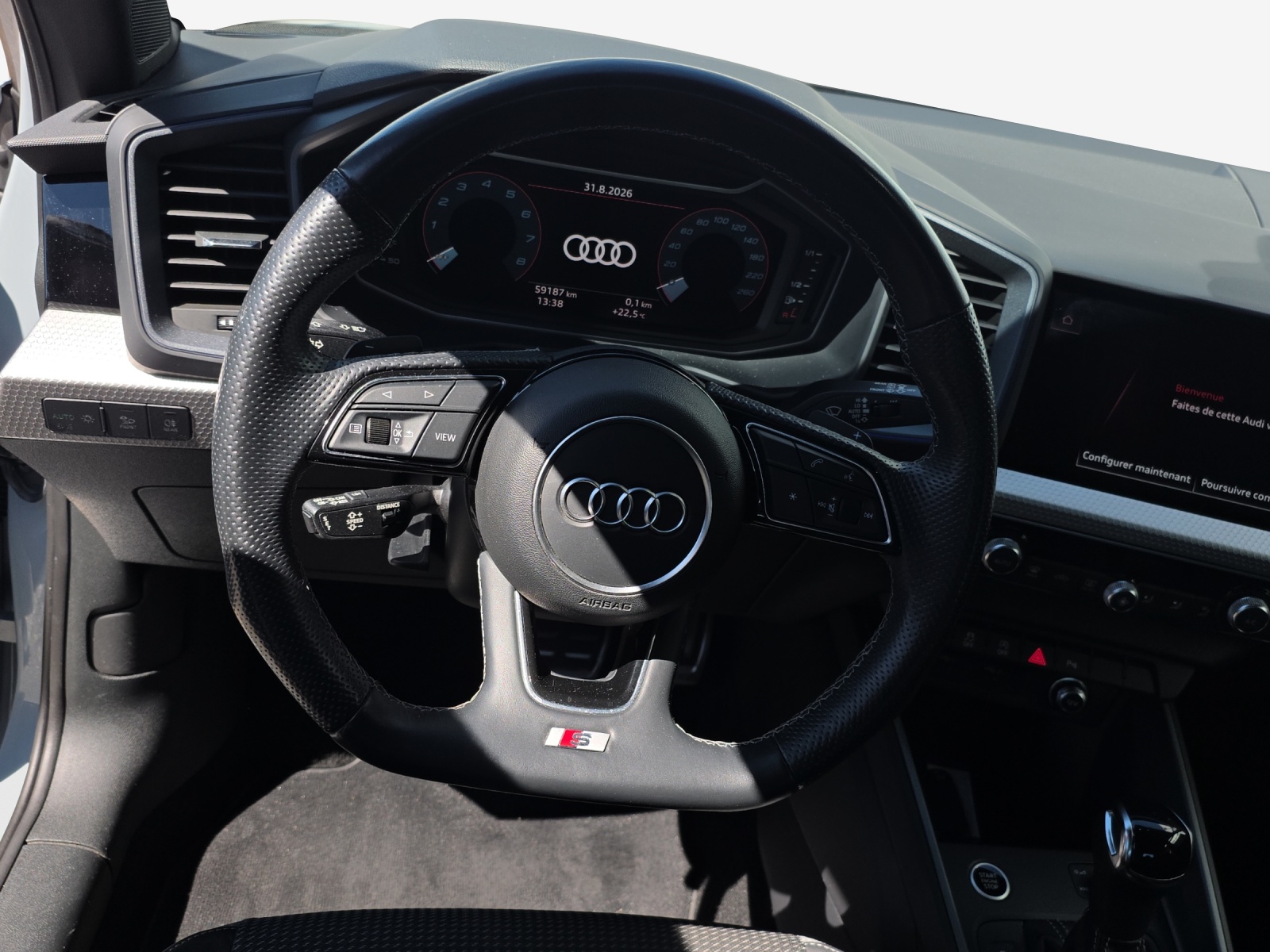 AUDI A1 City Carver 30 TFSI Attraction S-tronic-image-9