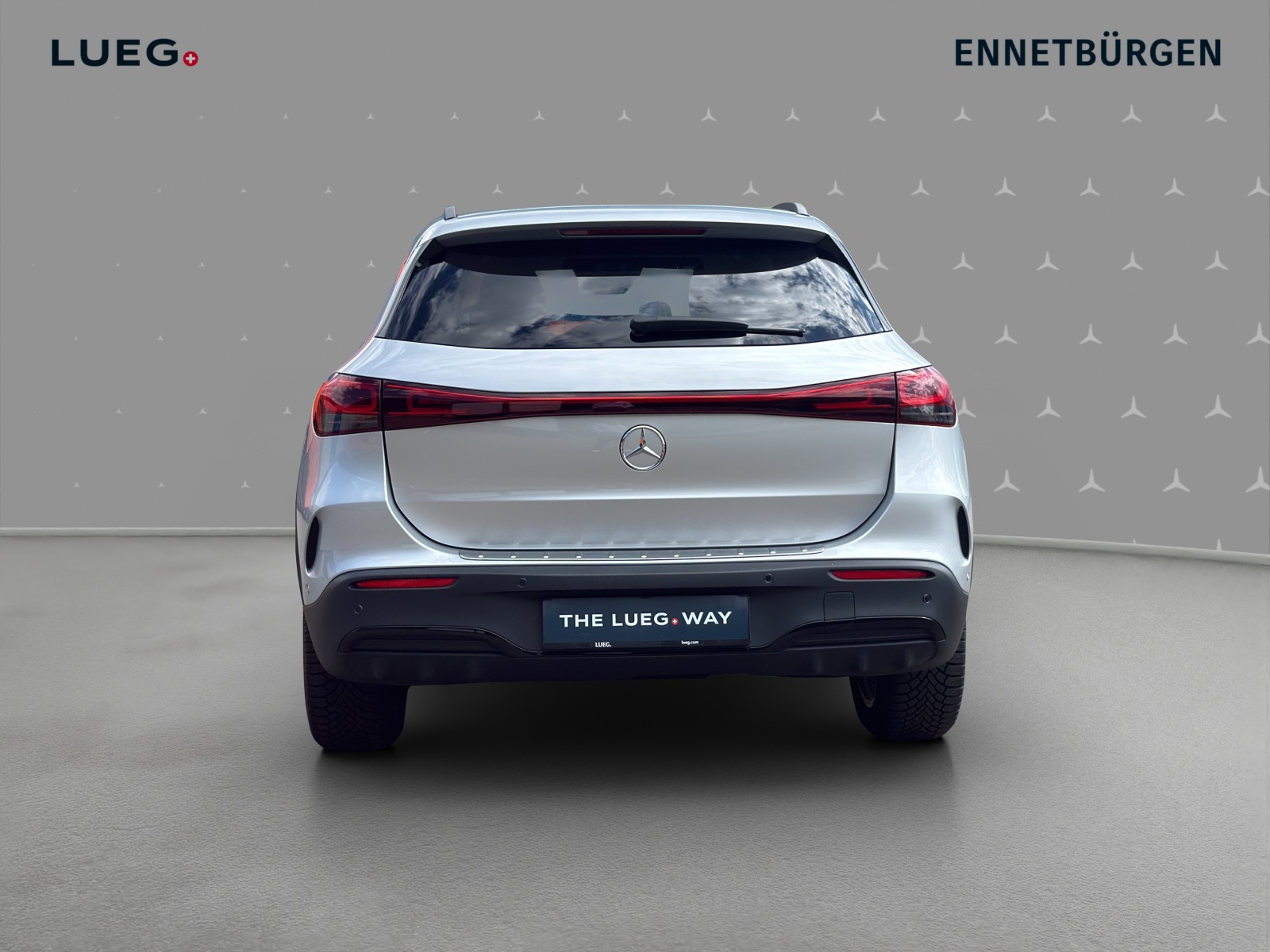 MERCEDES-BENZ EQA 350 AMG Line 4Matic-image-3