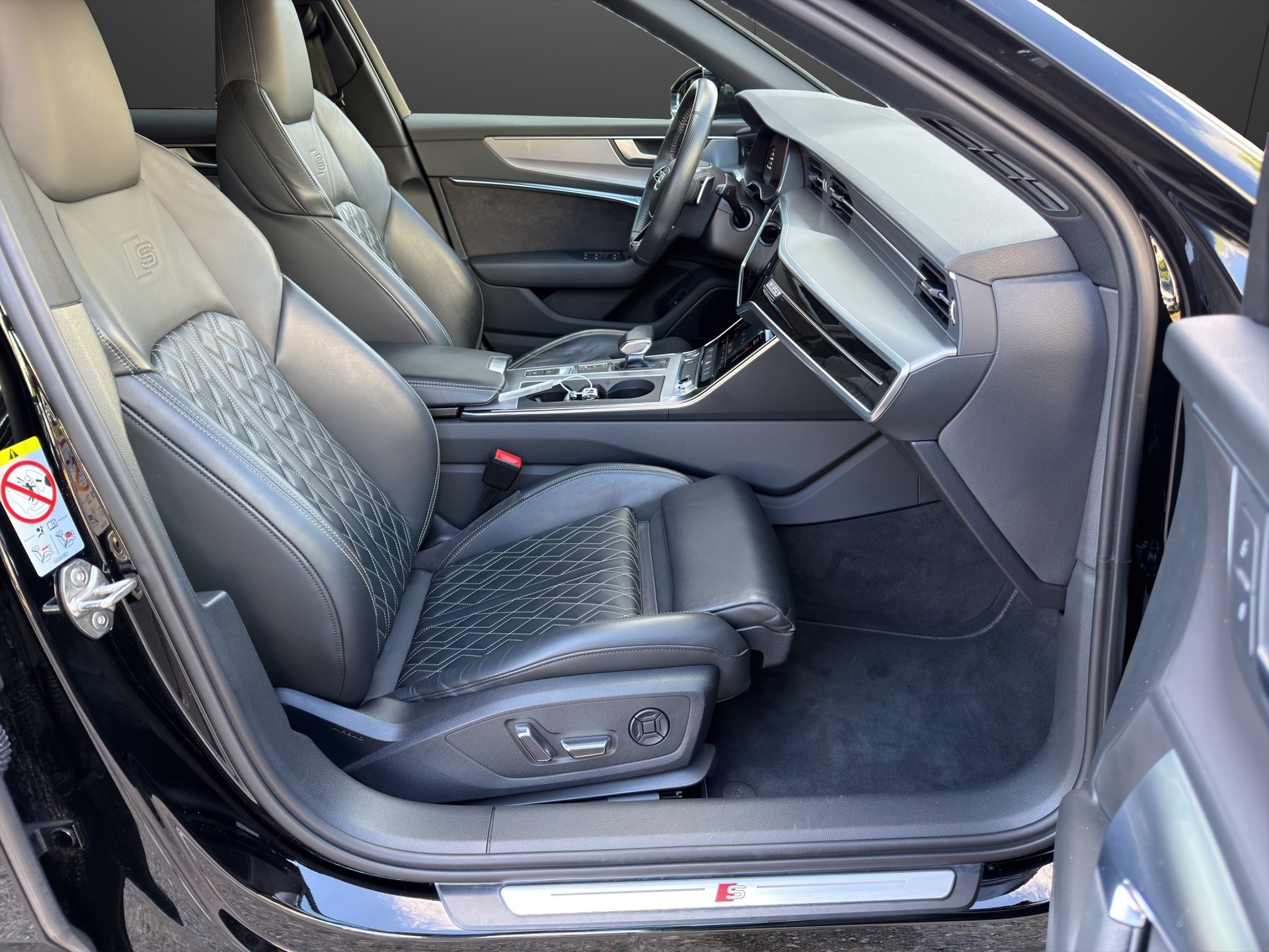 AUDI A6 Avant 40 TDI S Line Sport sitz quattro S-tronic-image-9