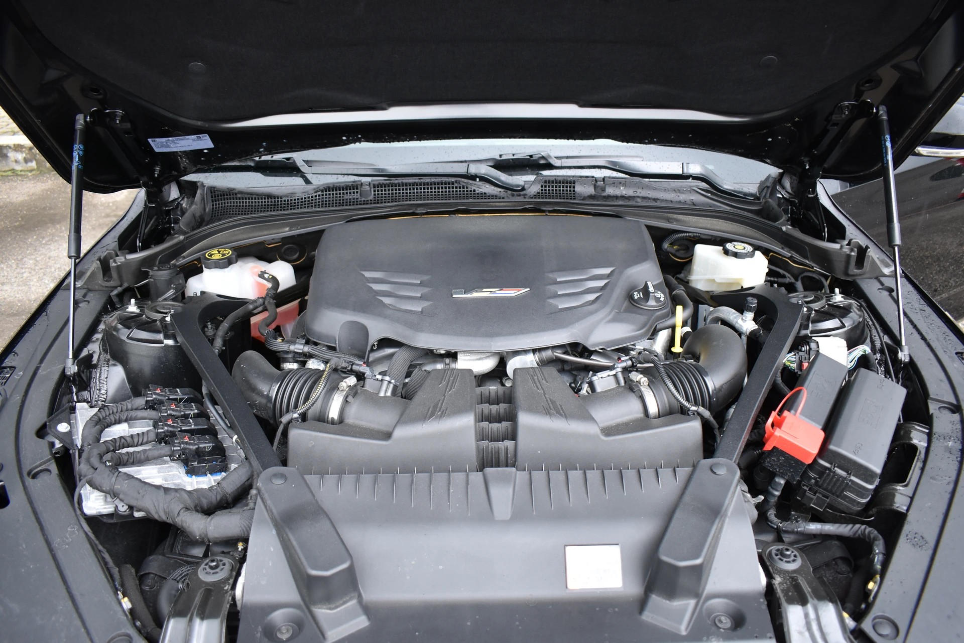 CADILLAC CT4 Blackwing-image-14