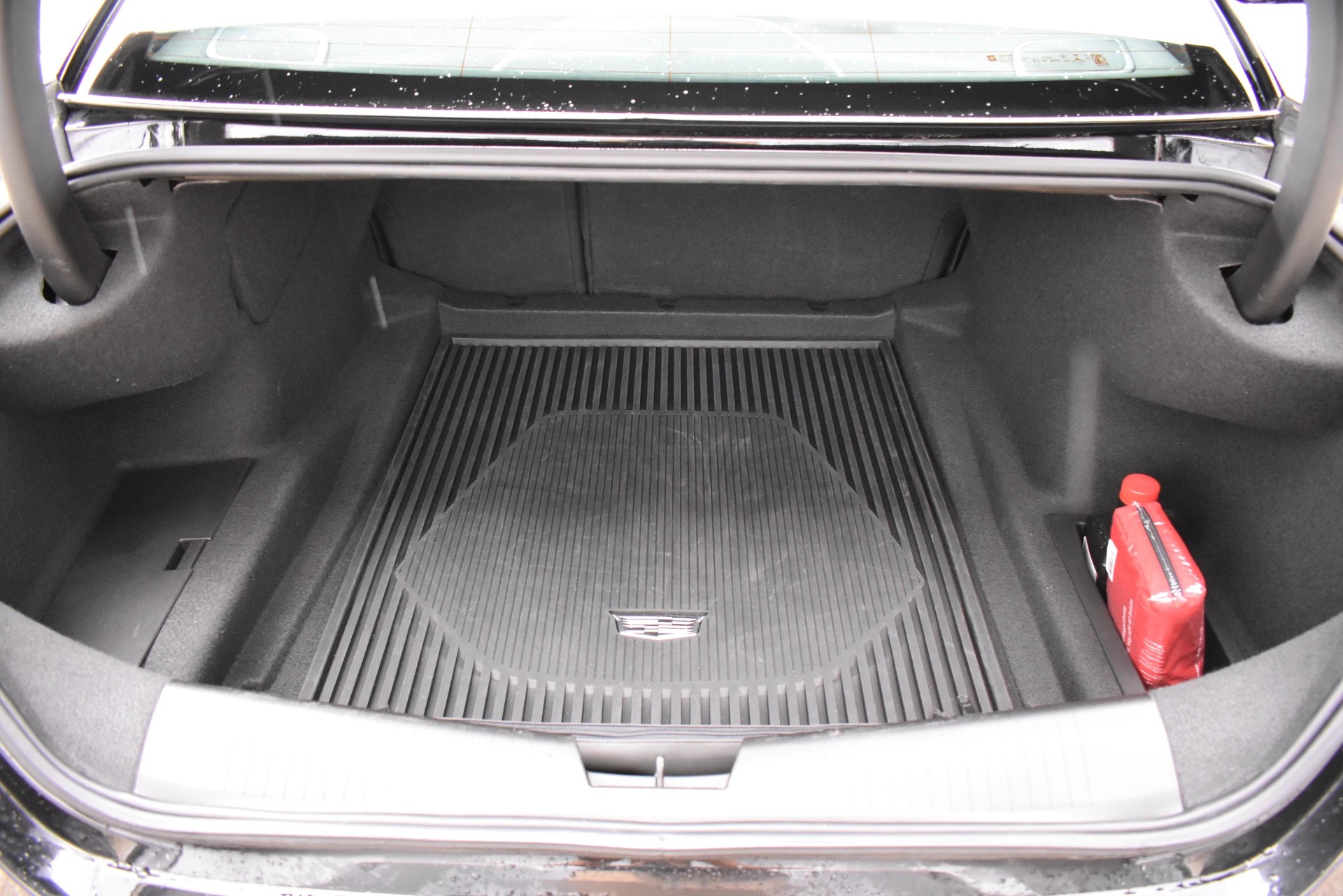 CADILLAC CT4 Blackwing-image-8