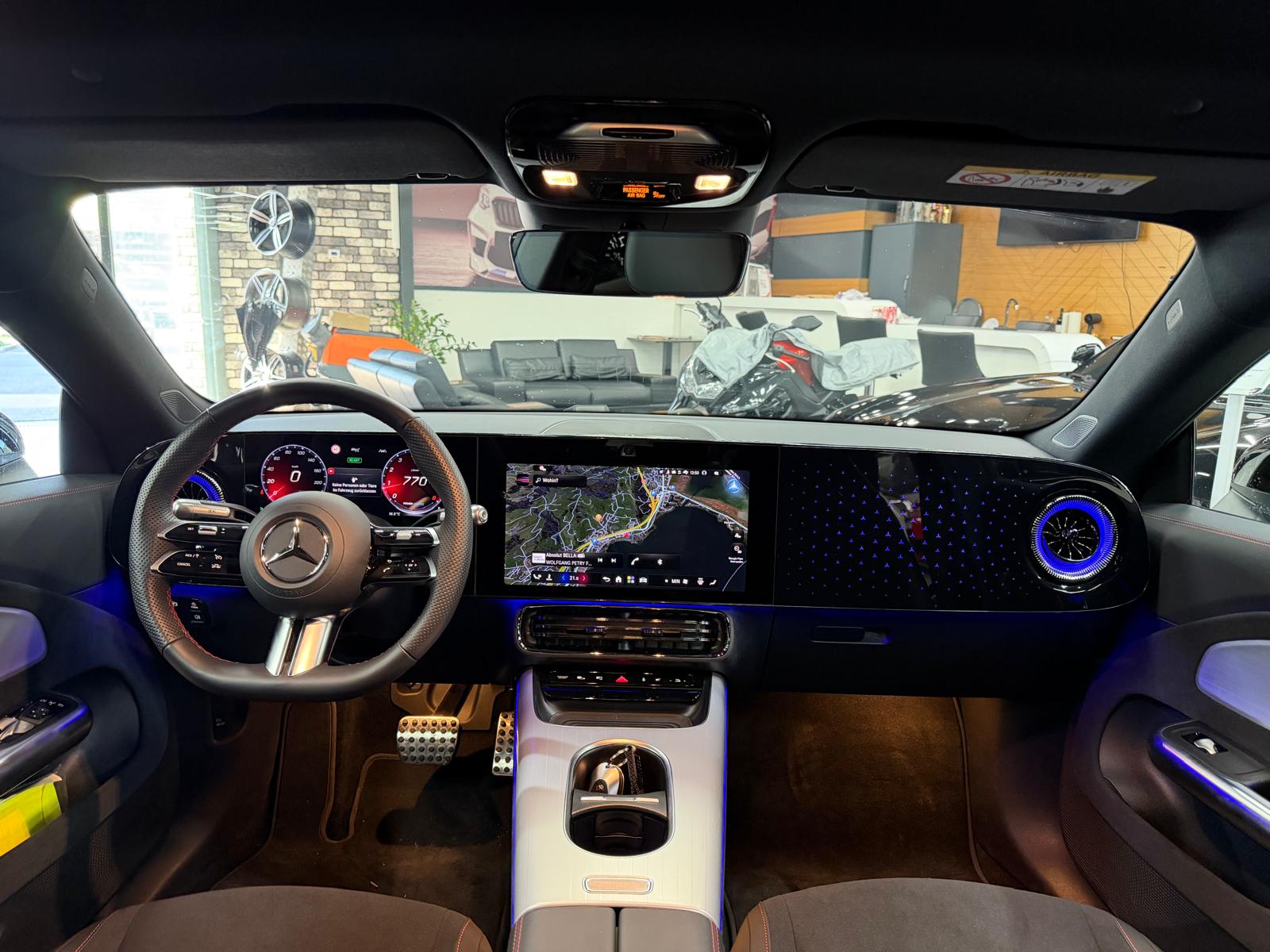 MERCEDES-BENZ CLA 200 AMG Line Limited White&Black Performance 3 Jahre Werksgarantie & Gratisservice 8G-DCT-image-10