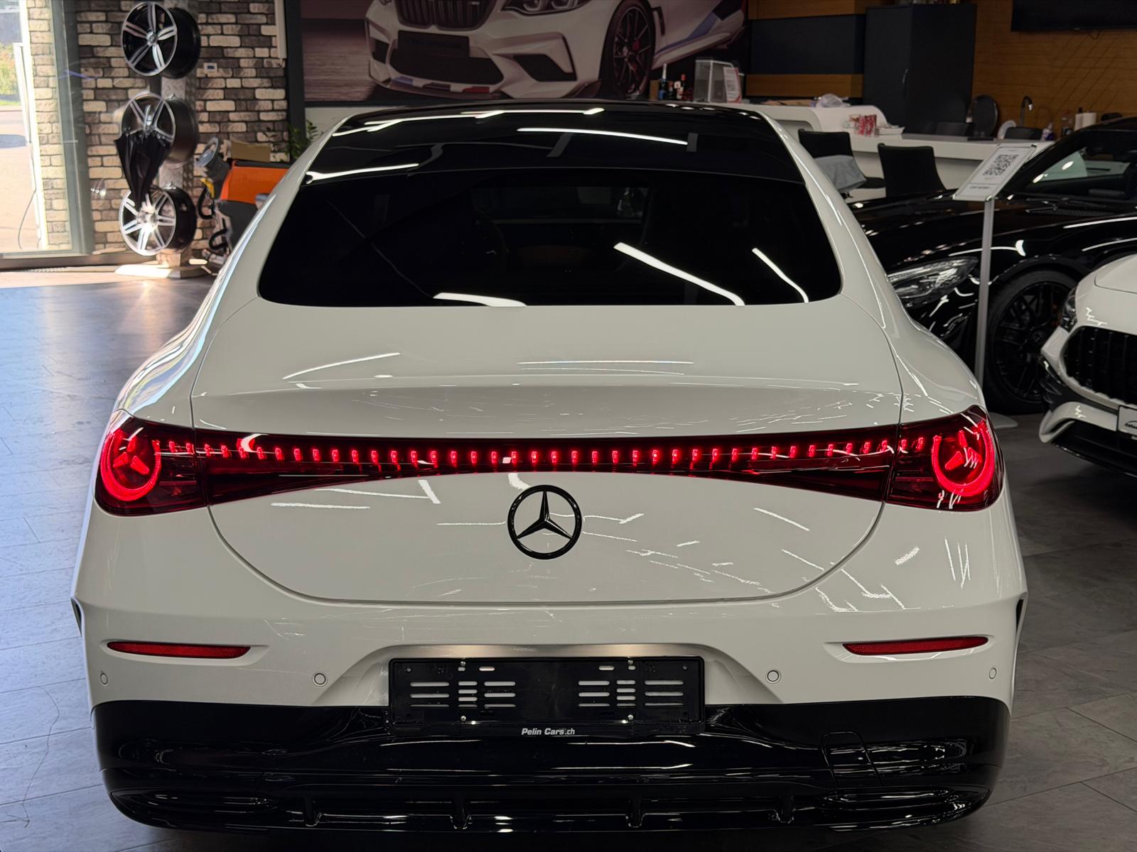 MERCEDES-BENZ CLA 200 AMG Line Limited White&Black Performance 3 Jahre Werksgarantie & Gratisservice 8G-DCT-image-6
