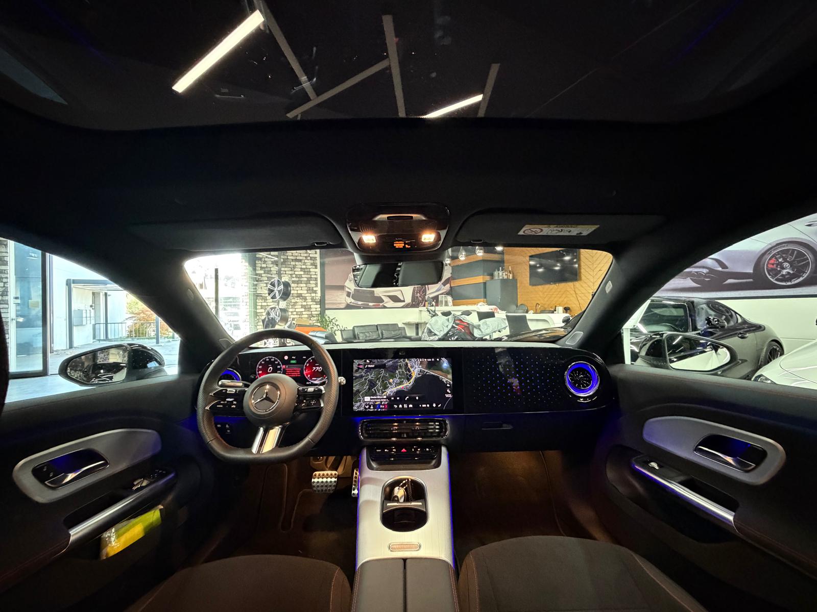 MERCEDES-BENZ CLA 200 AMG Line Limited White&Black Performance 3 Jahre Werksgarantie & Gratisservice 8G-DCT-image-11