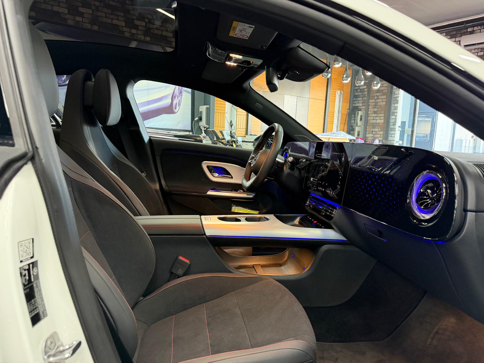 MERCEDES-BENZ CLA 200 AMG Line Limited White&Black Performance 3 Jahre Werksgarantie & Gratisservice 8G-DCT-image-13