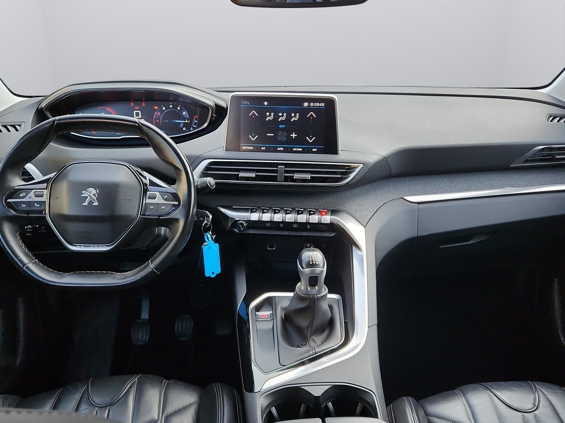 PEUGEOT 3008 1.2 PureTech GT Line-image-8