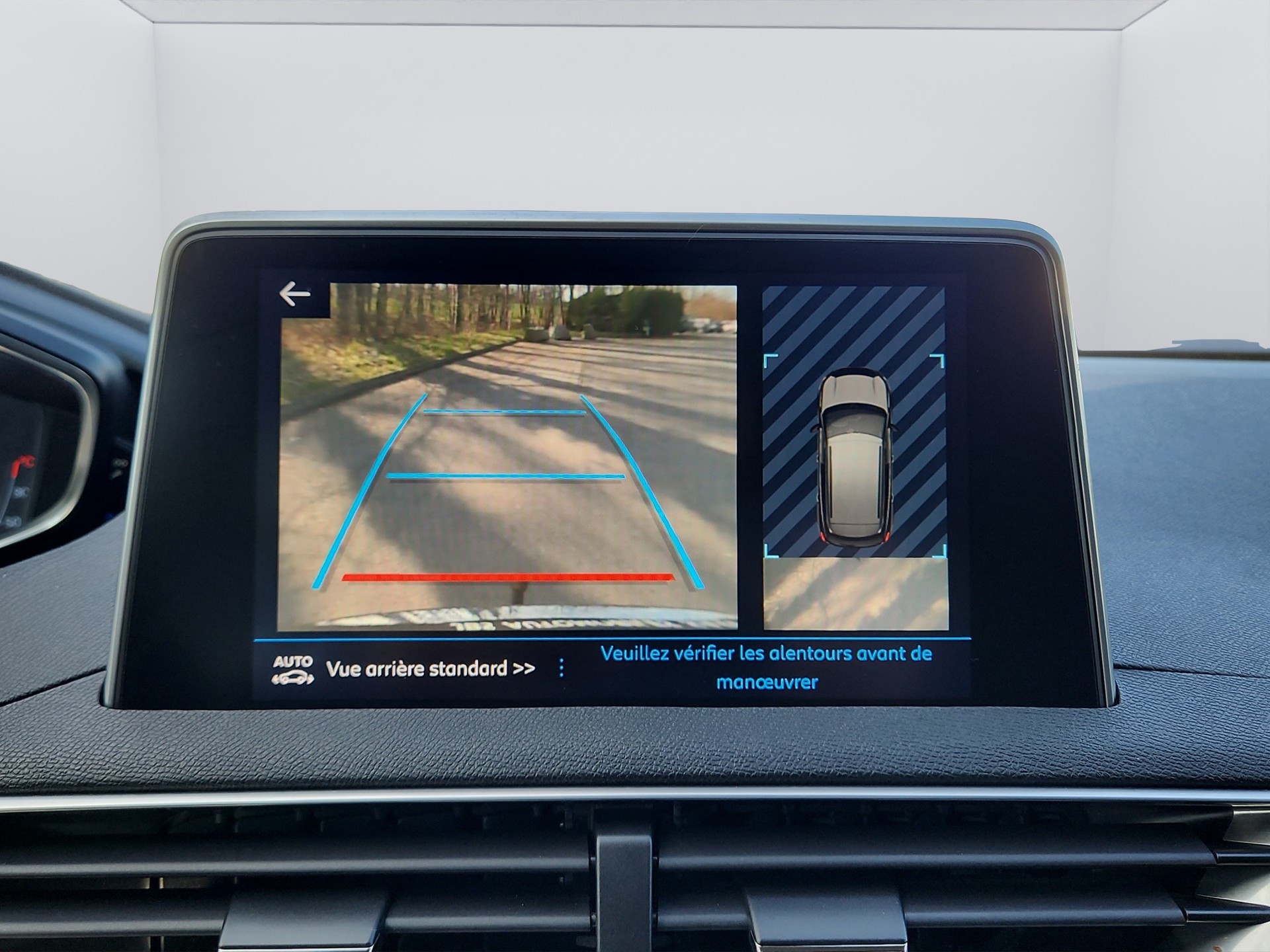 PEUGEOT 3008 1.2 PureTech GT Line-image-14