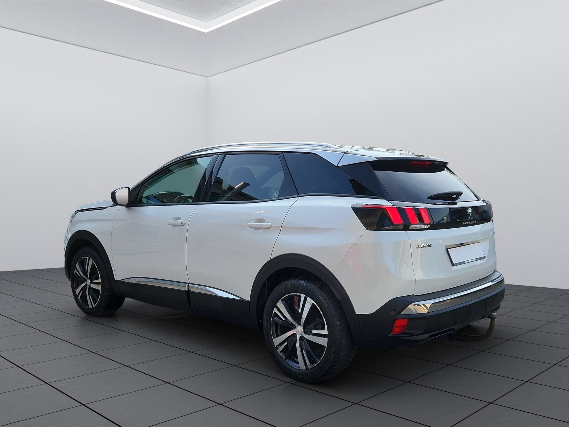 PEUGEOT 3008 1.2 PureTech GT Line-image-5