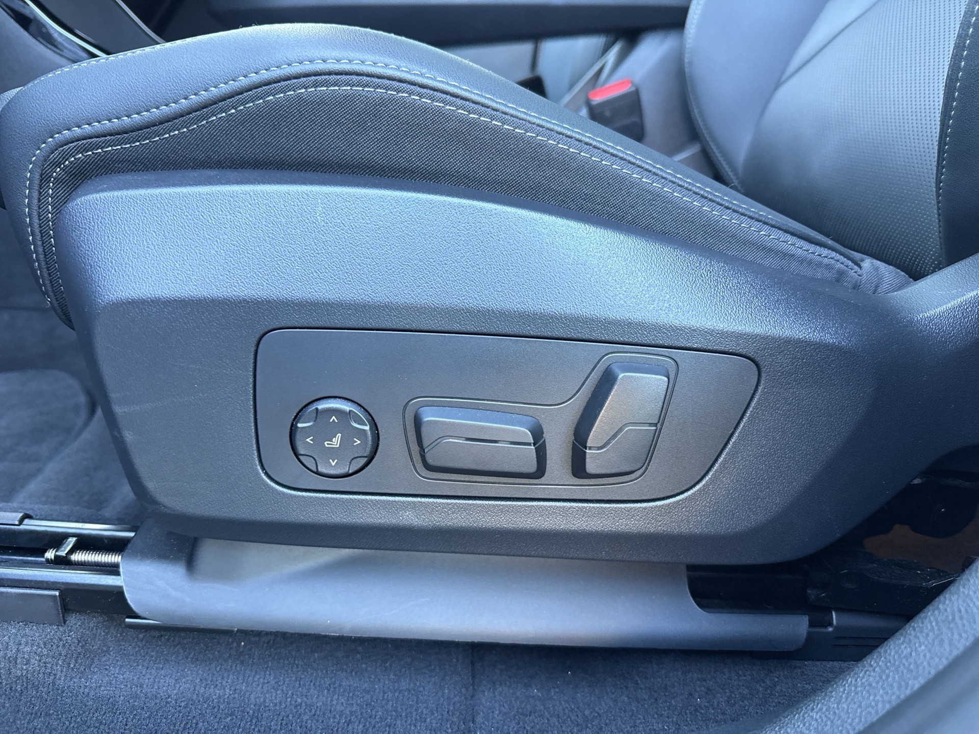 BMW 225e xDrive Active Tourer M Sport-image-18