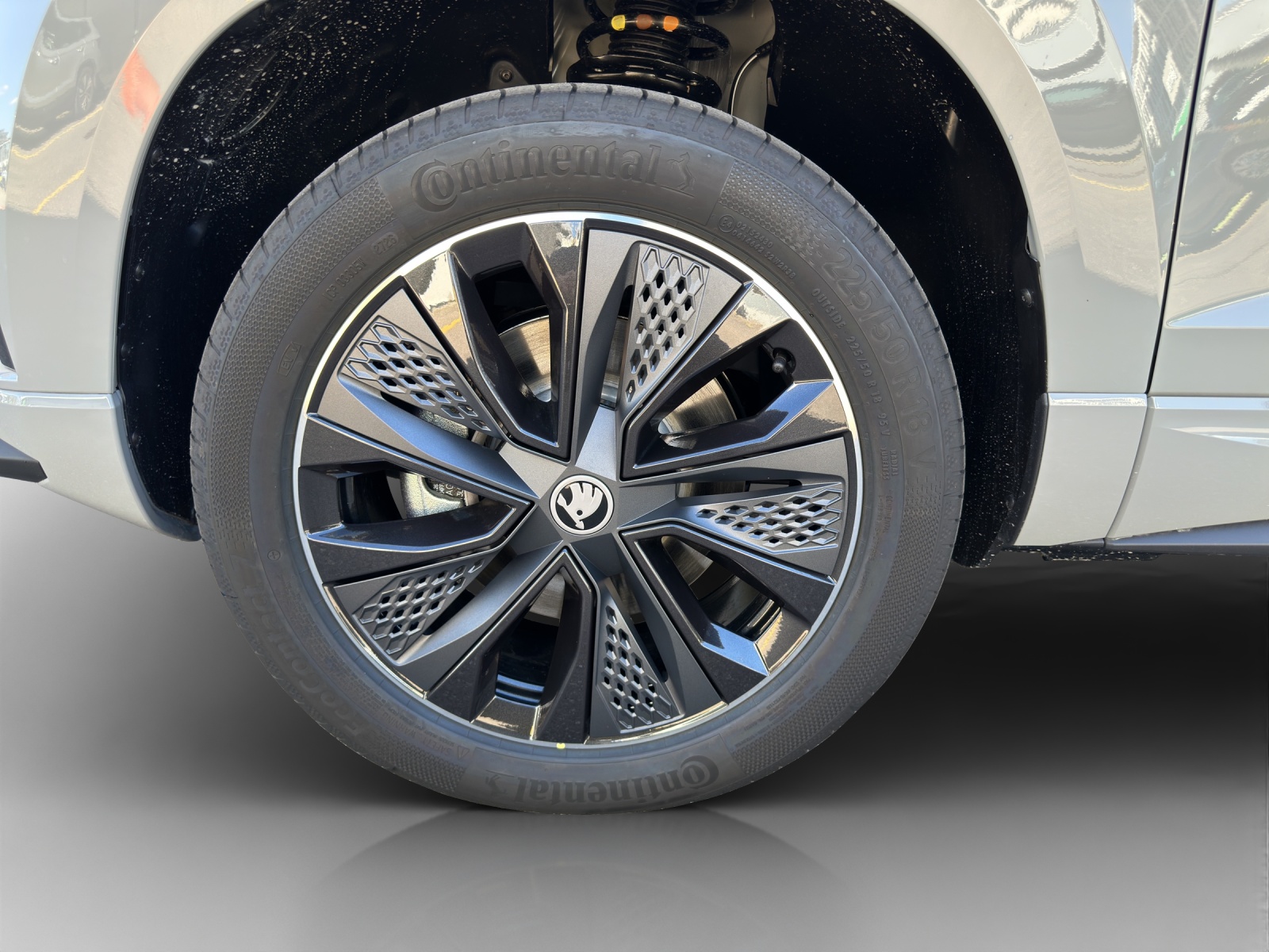 SKODA Karoq 2.0 TSI SportLine 4x4 DSG-image-15