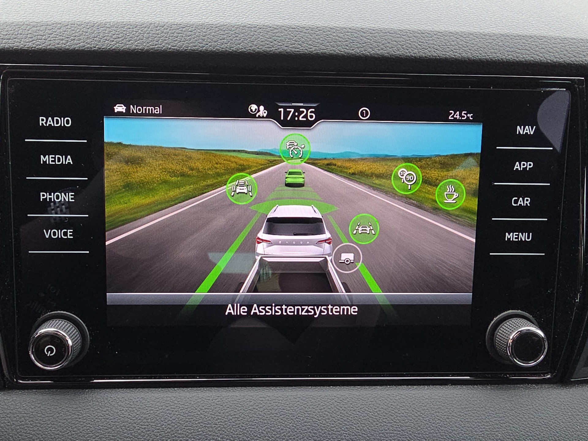 SKODA Karoq 2.0 TDI CR Sport Line 4x4 DSG-image-12
