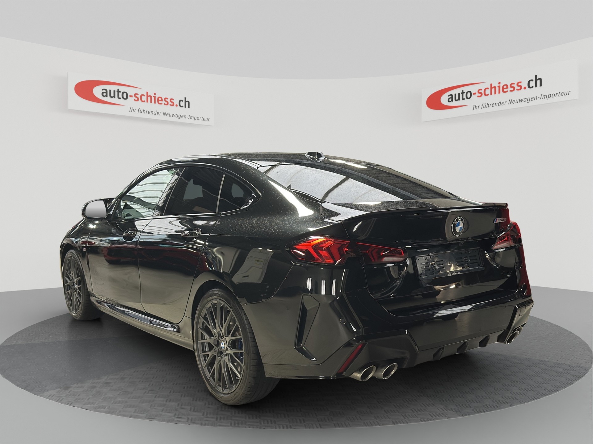 BMW M235i xDrive Gran Coupé Shadow Line-image-2