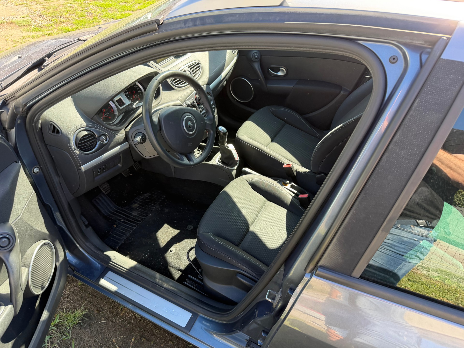 RENAULT Clio Grandtour 1.2 16V Turbo Dynamique-image-5