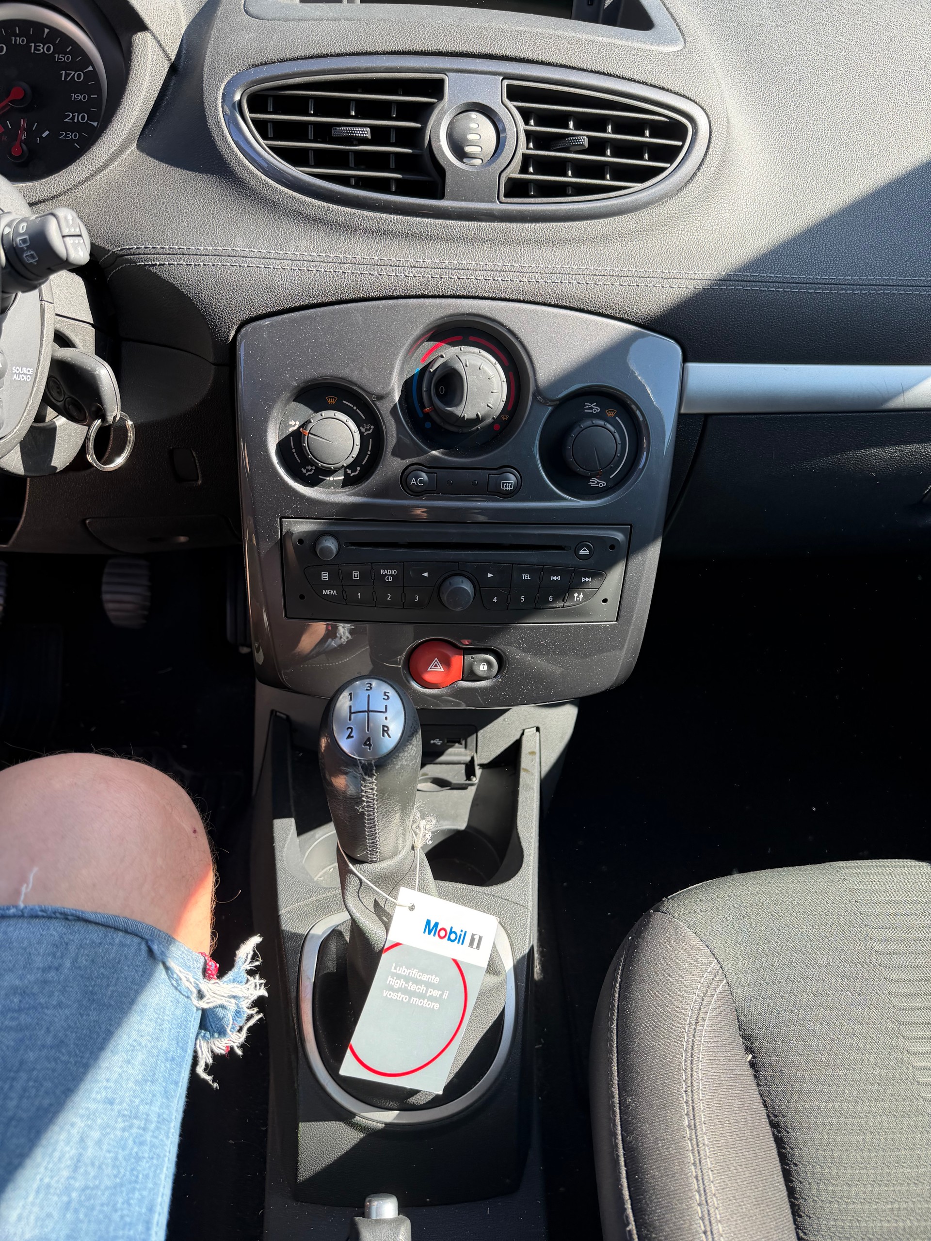 RENAULT Clio Grandtour 1.2 16V Turbo Dynamique-image-14