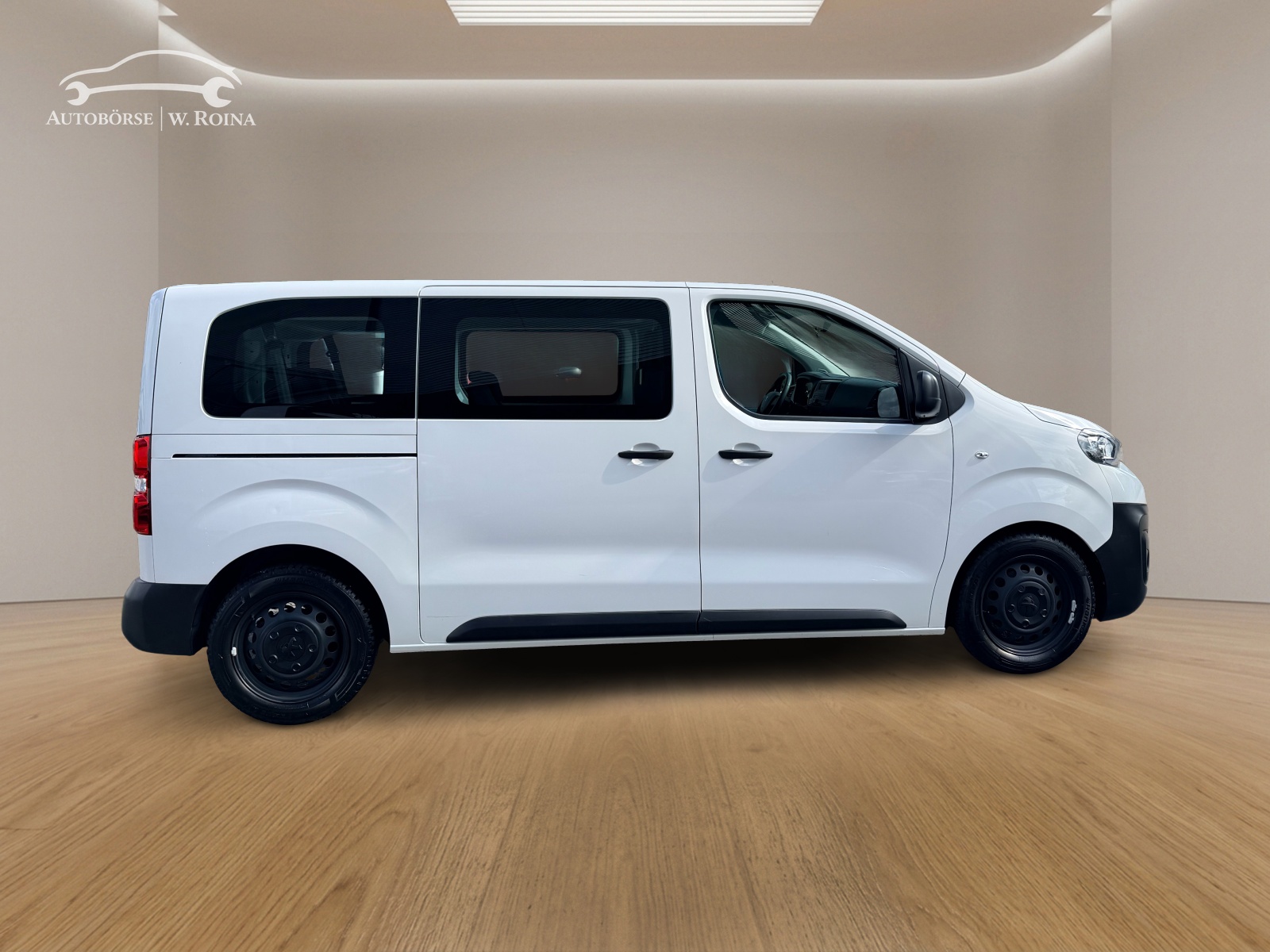 PEUGEOT Expert 1.5 BlueHDi 120 Standard-image-1