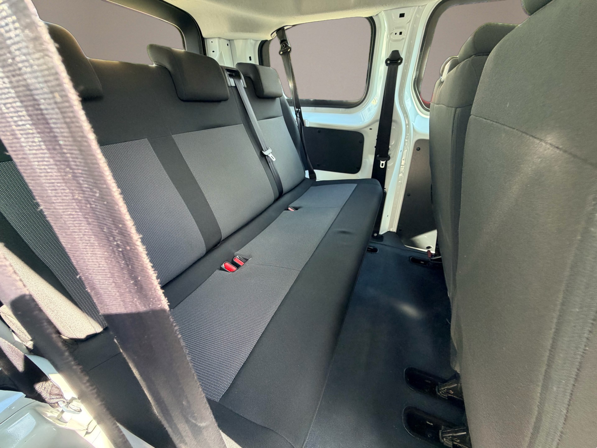 PEUGEOT Expert 1.5 BlueHDi 120 Standard-image-11