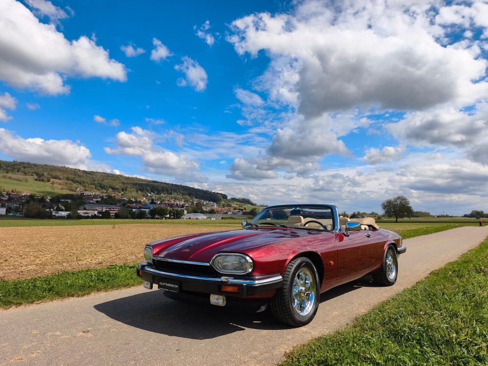 JAGUAR XJS 5.3 V12 Convertible-image-0