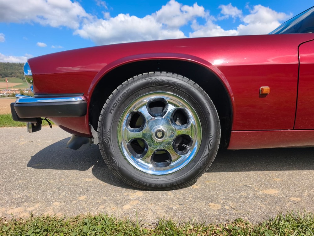 JAGUAR XJS 5.3 V12 Convertible-image-14