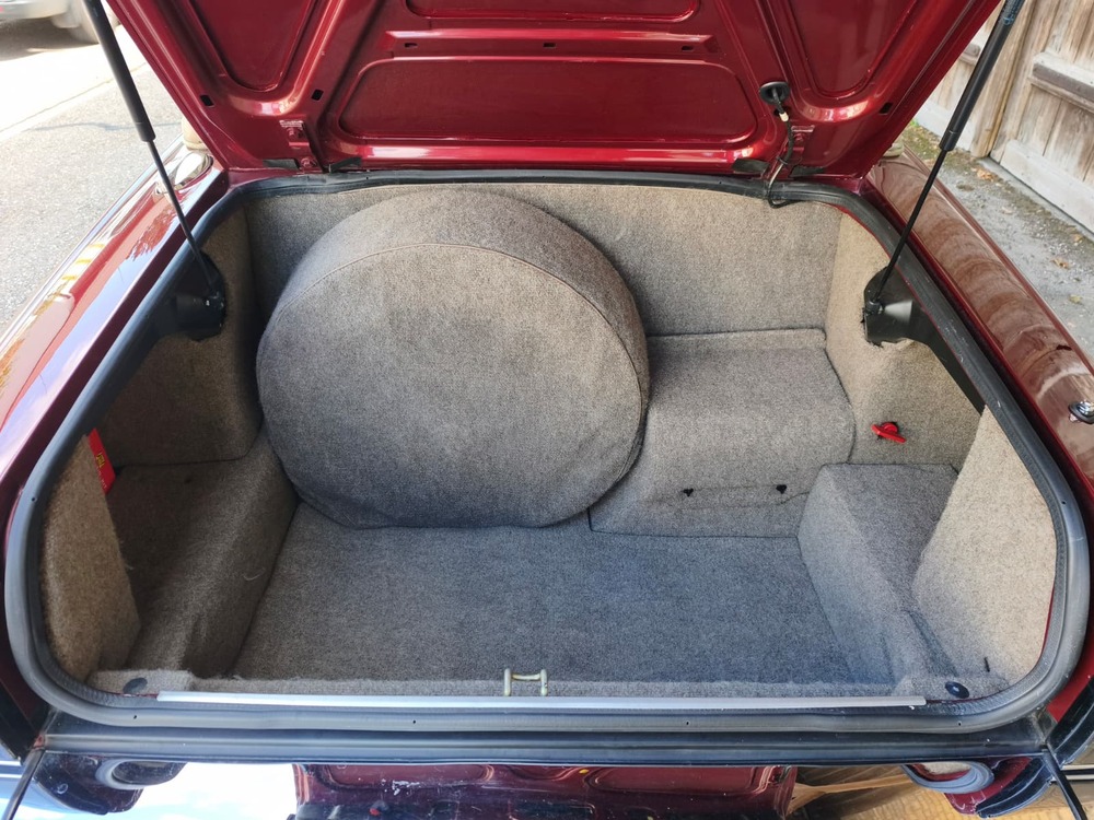 JAGUAR XJS 5.3 V12 Convertible-image-10
