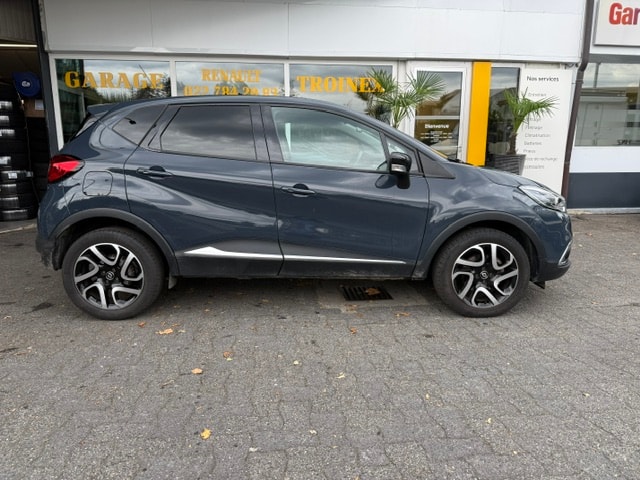RENAULT Captur 1.2 T 16V Intens-image-0
