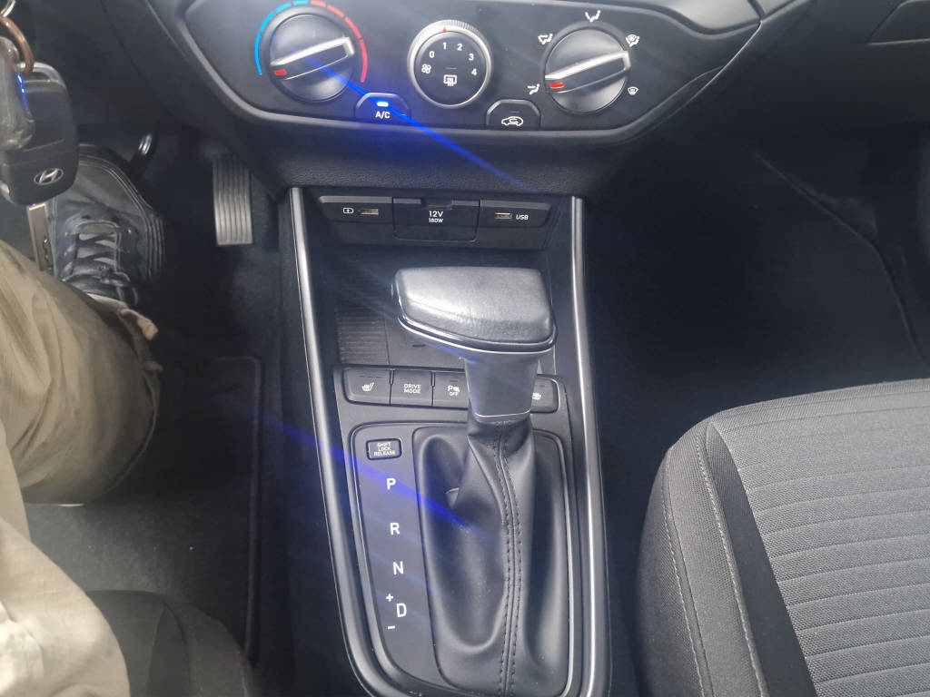 HYUNDAI i20 1.0 T-GDi 120 Amplia-image-10