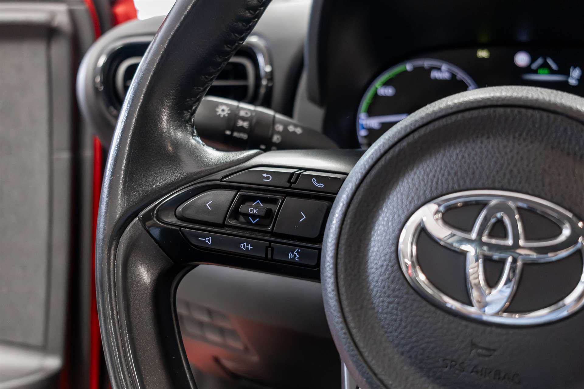 TOYOTA Yaris 1.5 Style e-CVT-image-7