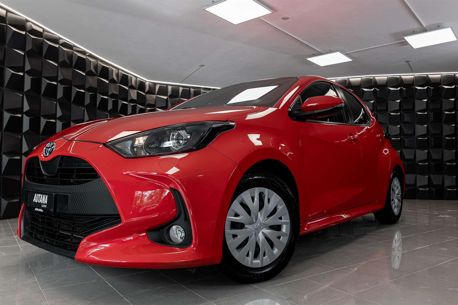 TOYOTA Yaris 1.5 Style e-CVT-image-22