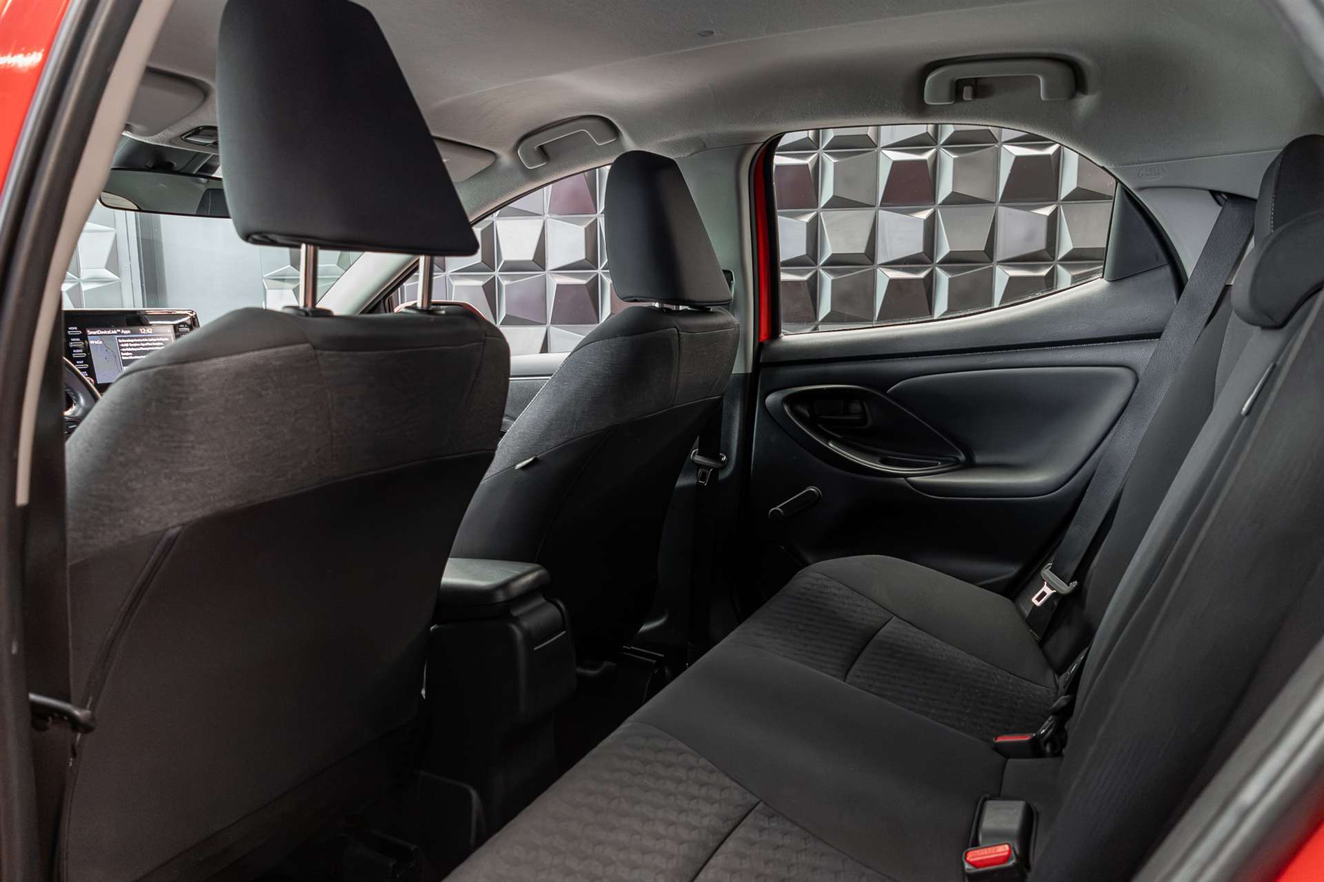 TOYOTA Yaris 1.5 Style e-CVT-image-18