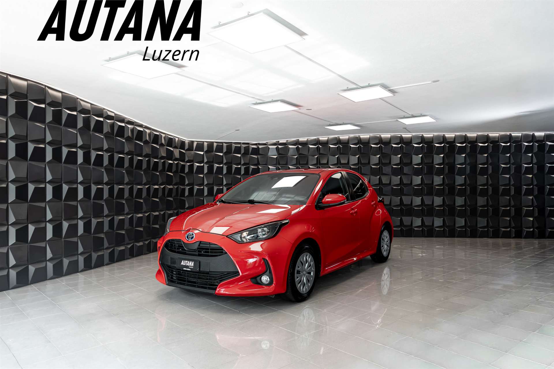 TOYOTA Yaris 1.5 Style e-CVT-image-0