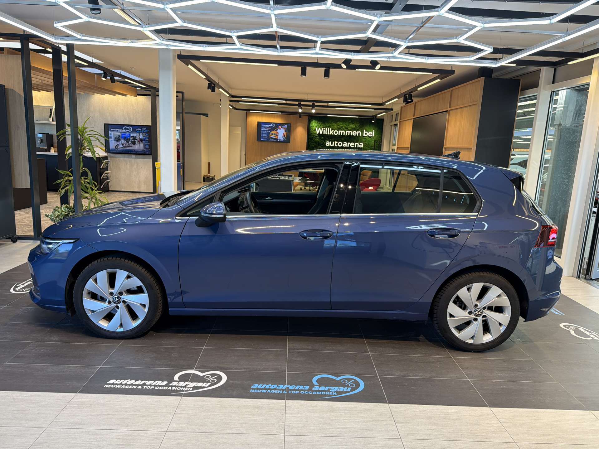 VW Golf 2.0 TDi Style DSG-Automat-image-13
