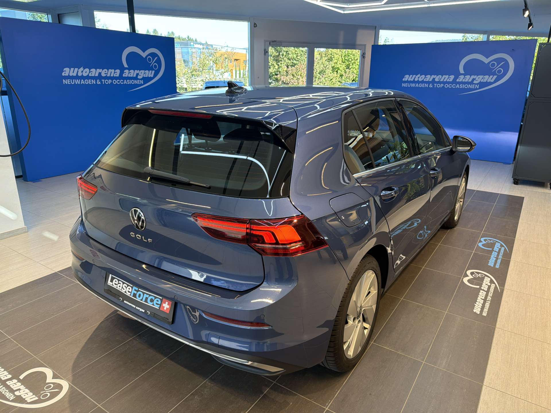 VW Golf 2.0 TDi Style DSG-Automat-image-2