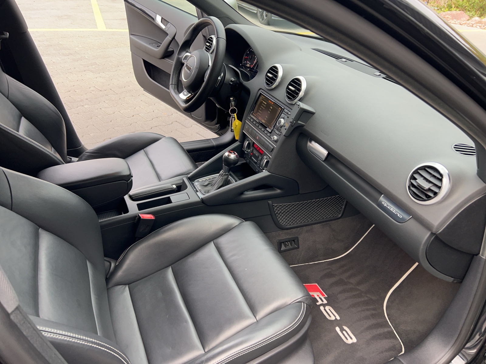 AUDI RS3 Sportback 2.5 TFSI quattro S-tronic-image-6