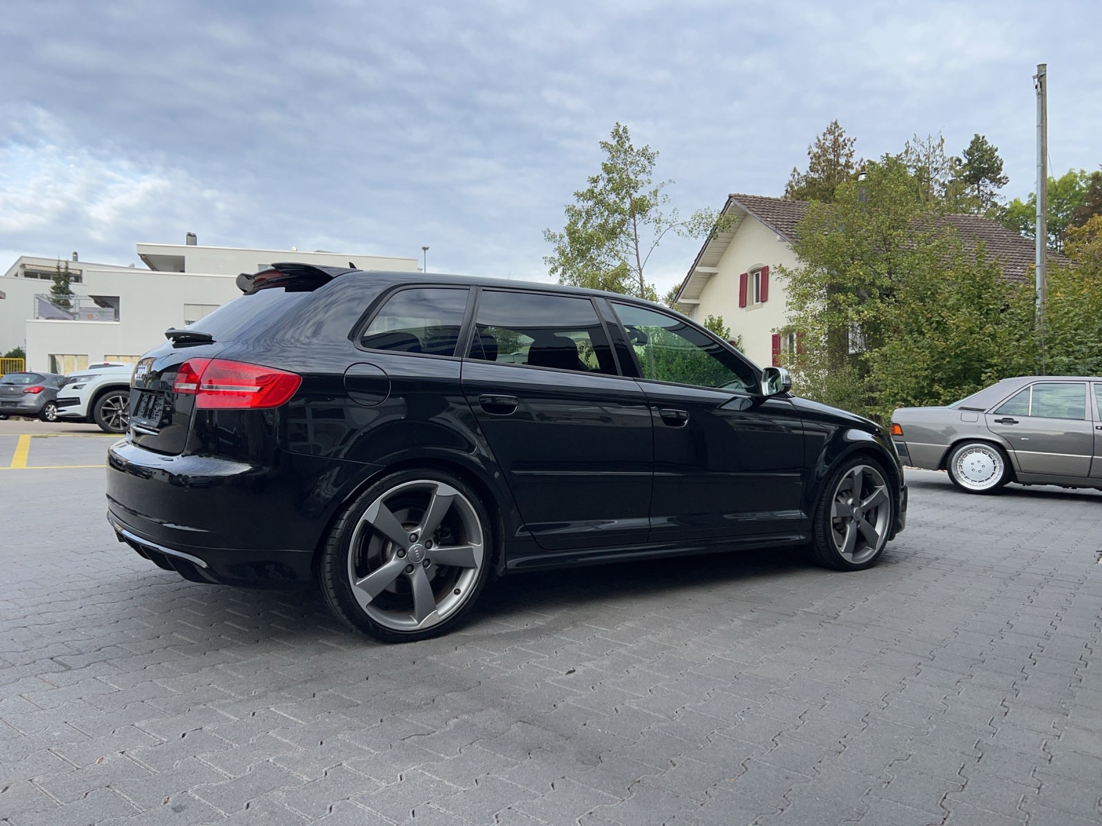 AUDI RS3 Sportback 2.5 TFSI quattro S-tronic-image-3