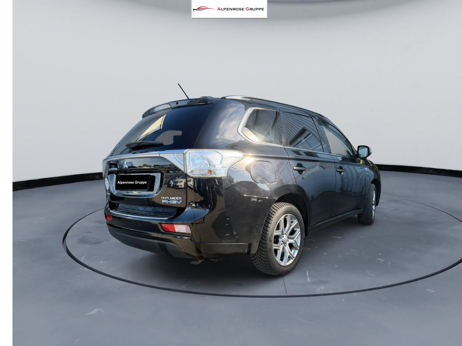 MITSUBISHI Outlander 2.0 PHEV Intense-image-2