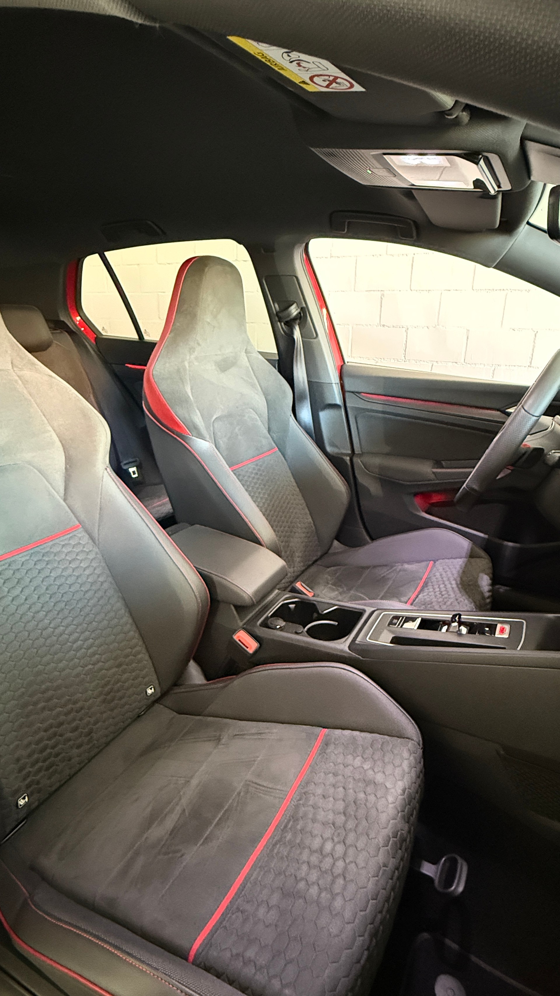 VW Golf 2.0 TSI GTI Clubsport DSG-image-6
